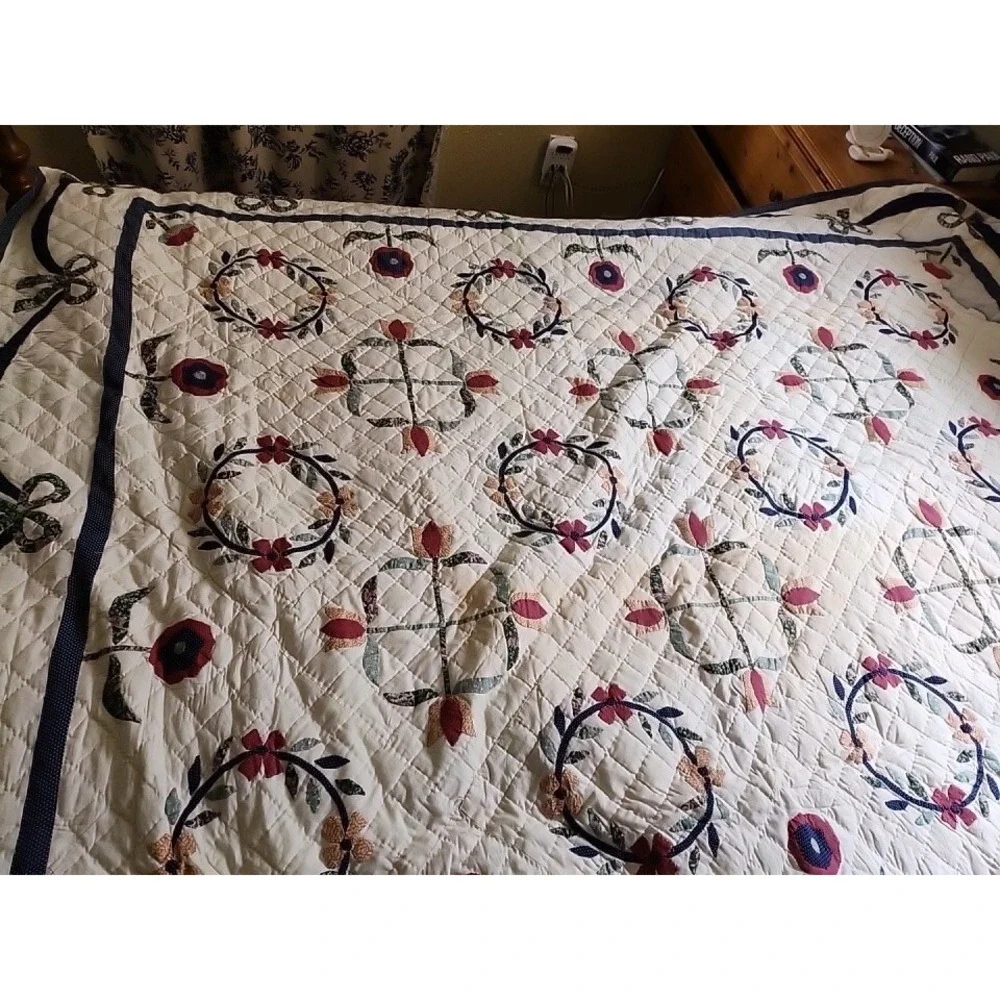 67 X‎ 85 Quilt Bows Flowers Squares Rings Blue Green Red Brown Some Stains